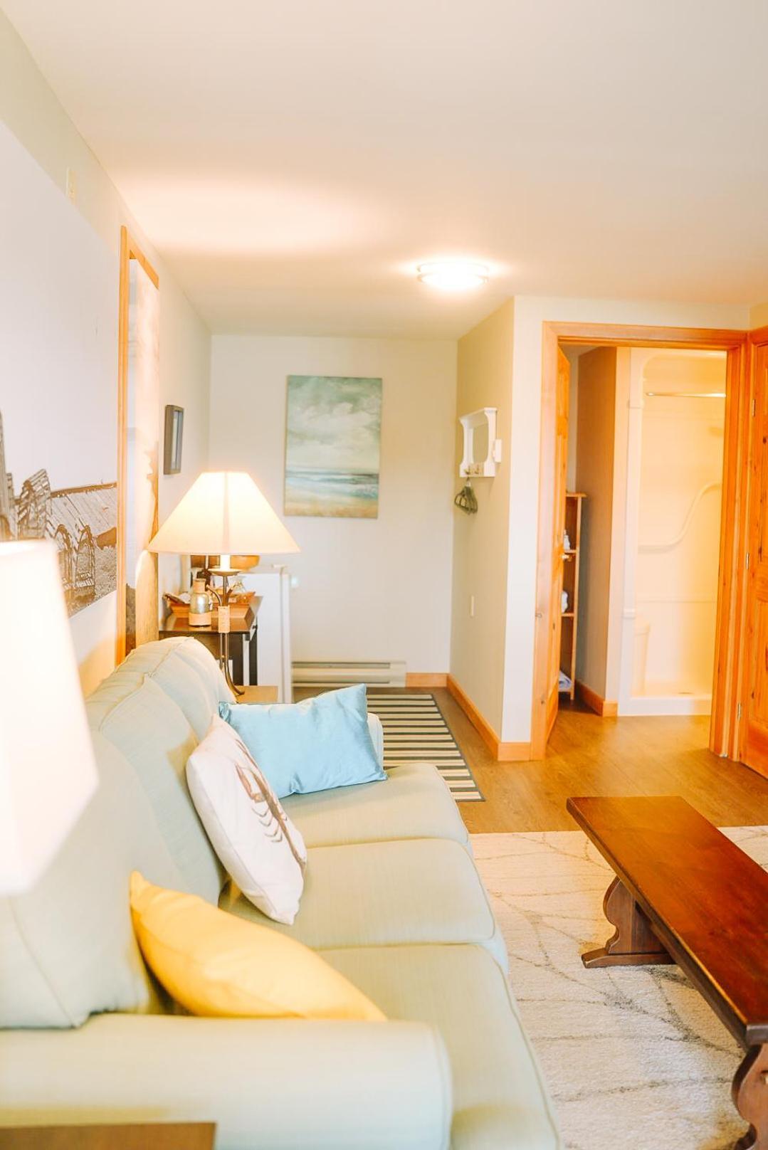 The Water'S Edge Inn & Gallery Baddeck Inlet エクステリア 写真