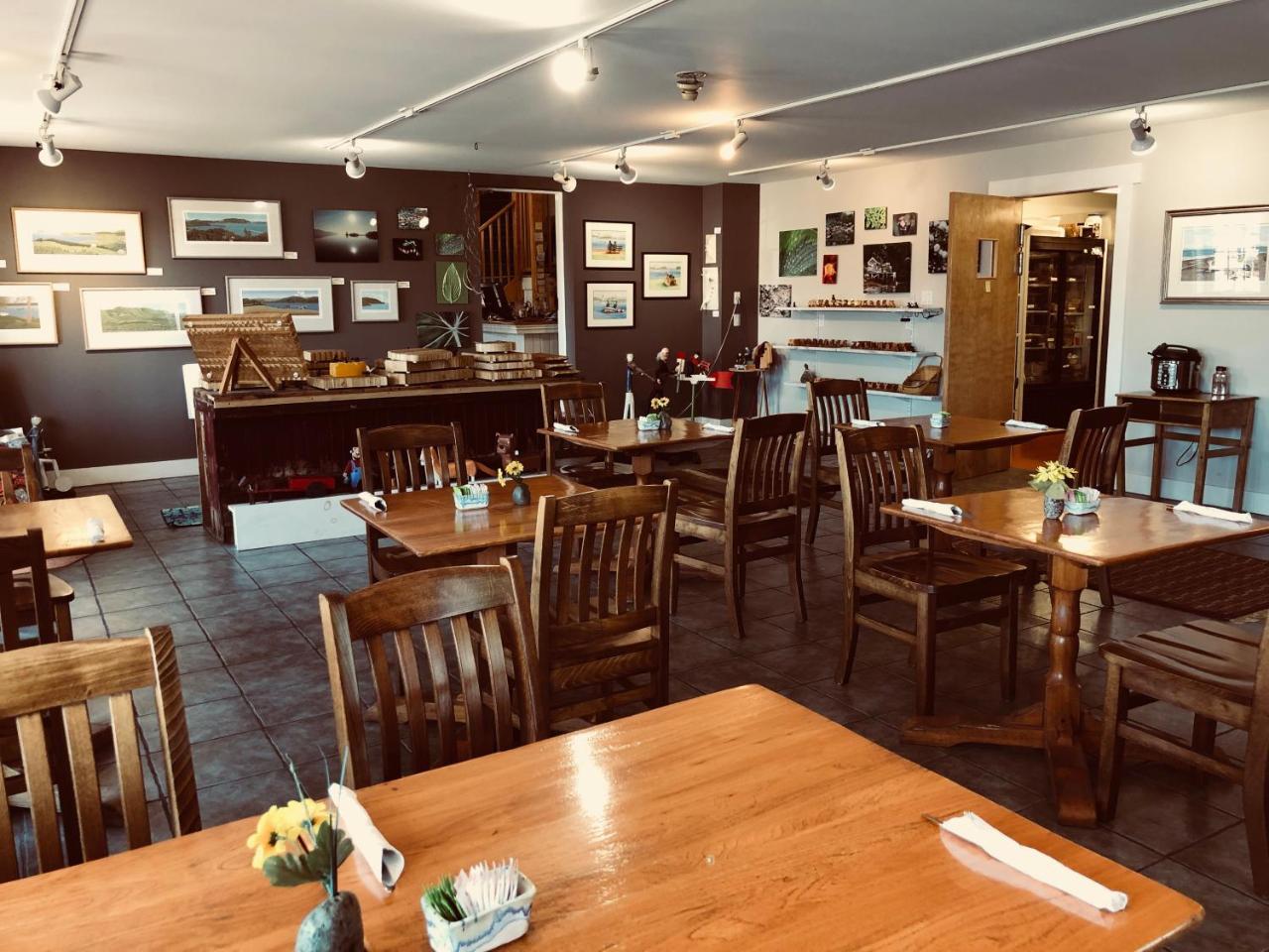 The Water'S Edge Inn & Gallery Baddeck Inlet エクステリア 写真